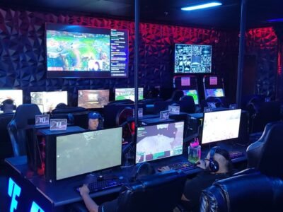 NetFragz eSports LAN Center – Fontana, CA, USA