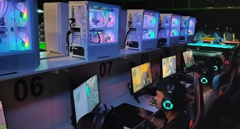 inFAMOUS Gaming Cafe – Lucknow, UP, India