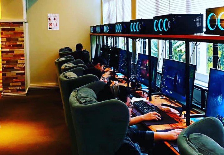 E-Force Internet Café – Auckland, New Zealand